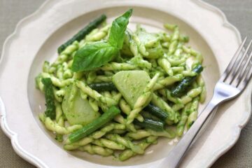 Recipe Pesto Pasta with Potatoes and Green Beans, The Authentic Italian Recipe